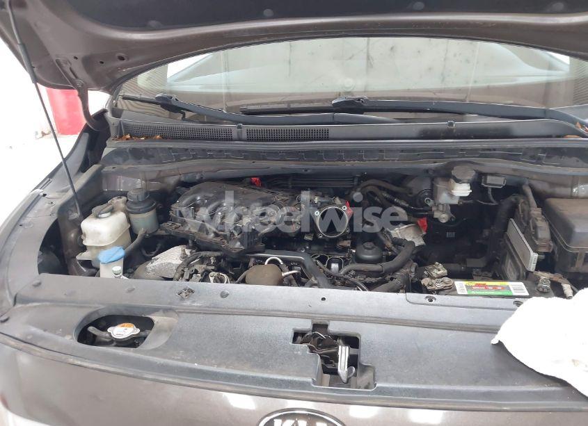 Photo 10 of 2016 Kia Sedona EX (VIN KNDMC5C11G6092611)