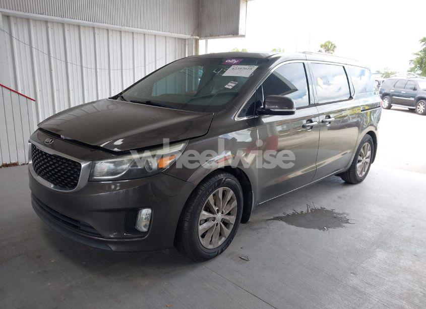 Photo 2 of 2016 Kia Sedona EX (VIN KNDMC5C11G6092611)