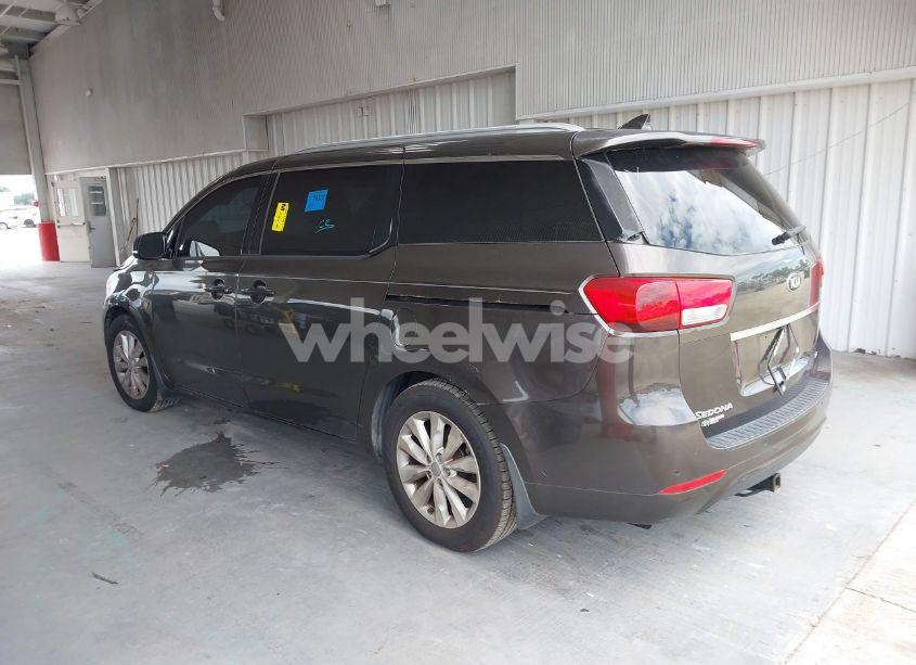 Photo 3 of 2016 Kia Sedona EX (VIN KNDMC5C11G6092611)