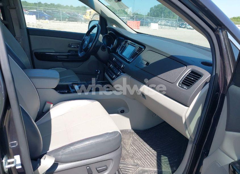 Photo 5 of 2016 Kia Sedona SX (VIN KNDMC5C11G6138342)