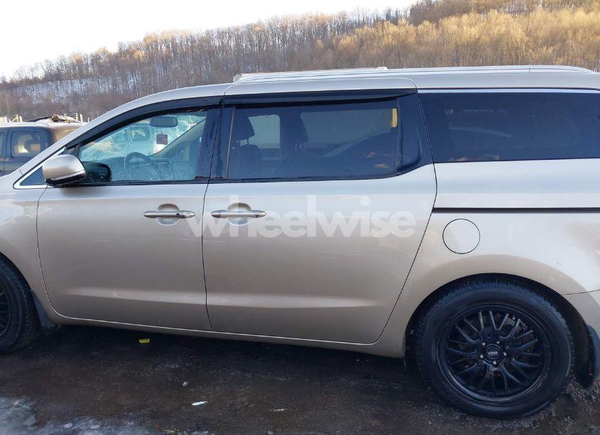 Photo 14 of 2016 Kia Sedona EX (VIN KNDMC5C11G6159210)