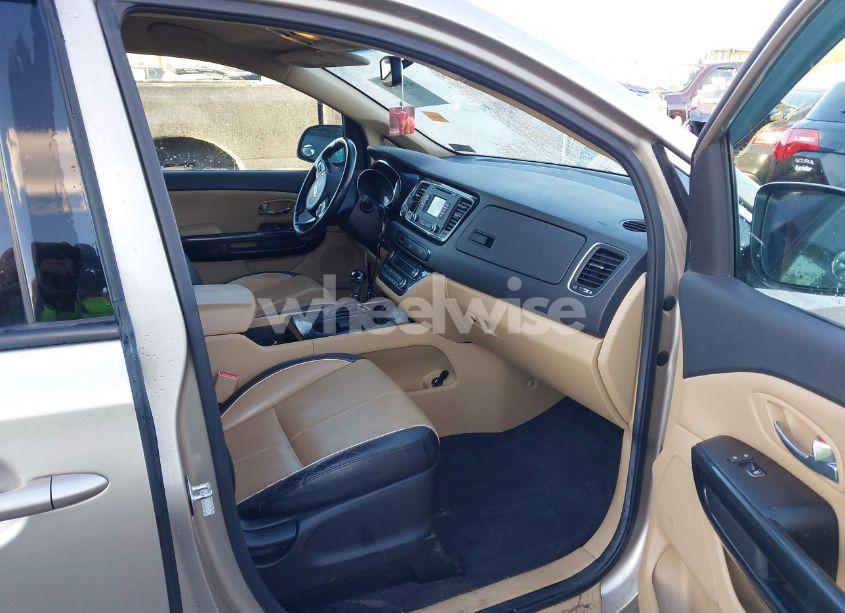 Photo 5 of 2016 Kia Sedona EX (VIN KNDMC5C11G6159210)