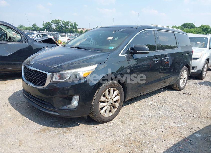 Photo 2 of 2016 Kia Sedona EX (VIN KNDMC5C12G6139497)