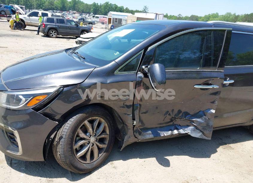 Photo 6 of 2020 Kia Sedona EX (VIN KNDMC5C12L6643588)