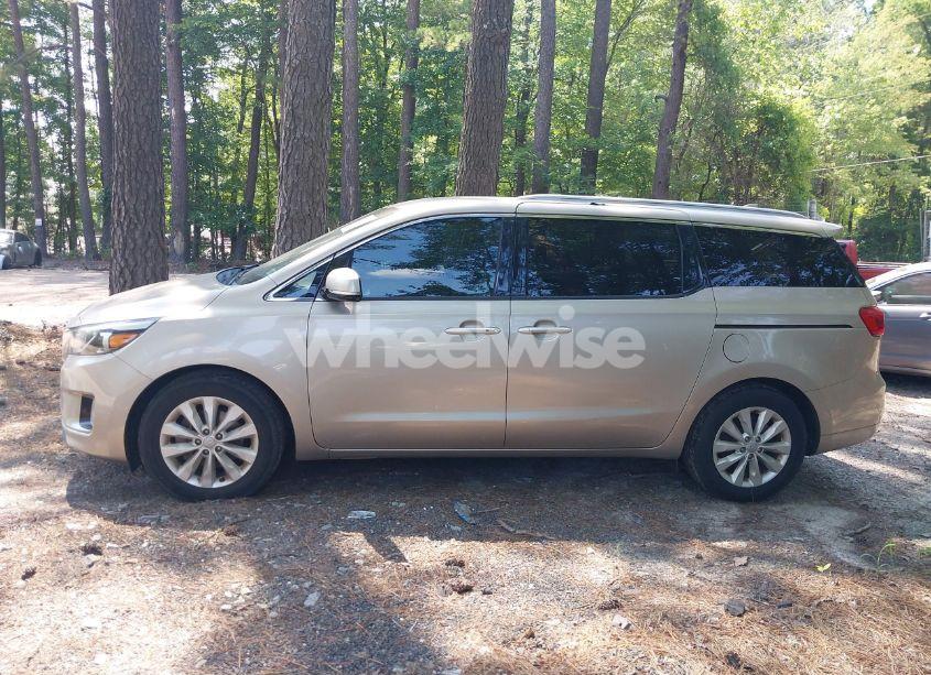 Photo 14 of 2016 Kia Sedona EX (VIN KNDMC5C13G6138620)