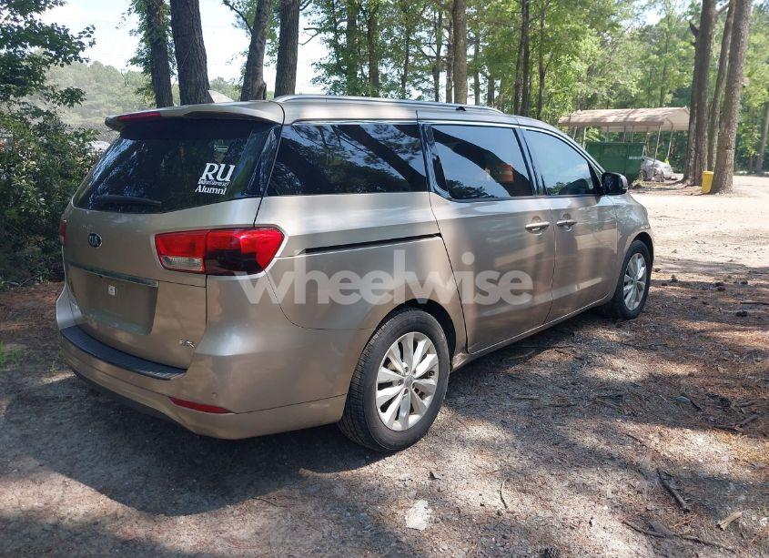 Photo 4 of 2016 Kia Sedona EX (VIN KNDMC5C13G6138620)