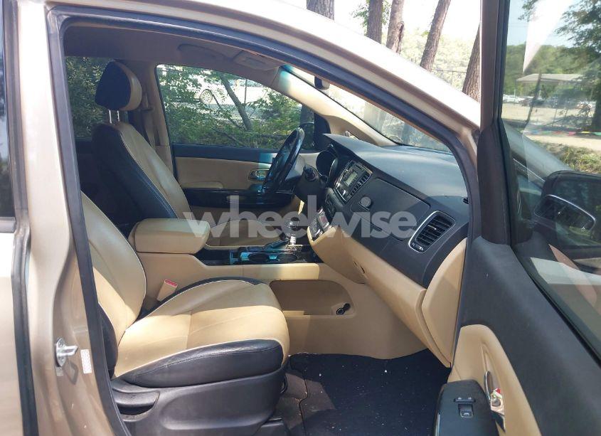 Photo 5 of 2016 Kia Sedona EX (VIN KNDMC5C13G6138620)