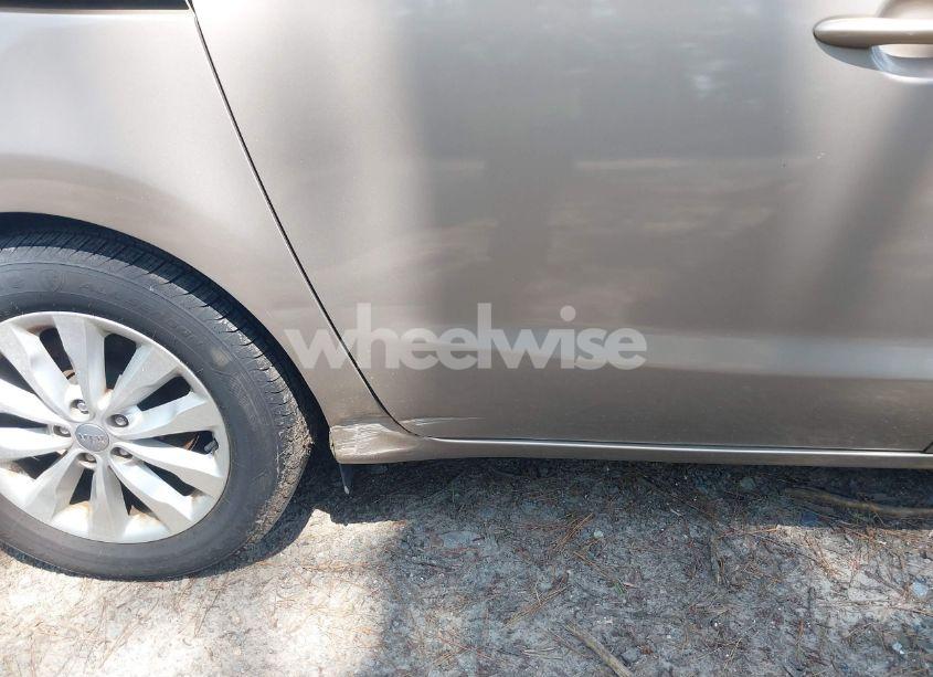 Photo 6 of 2016 Kia Sedona EX (VIN KNDMC5C13G6138620)