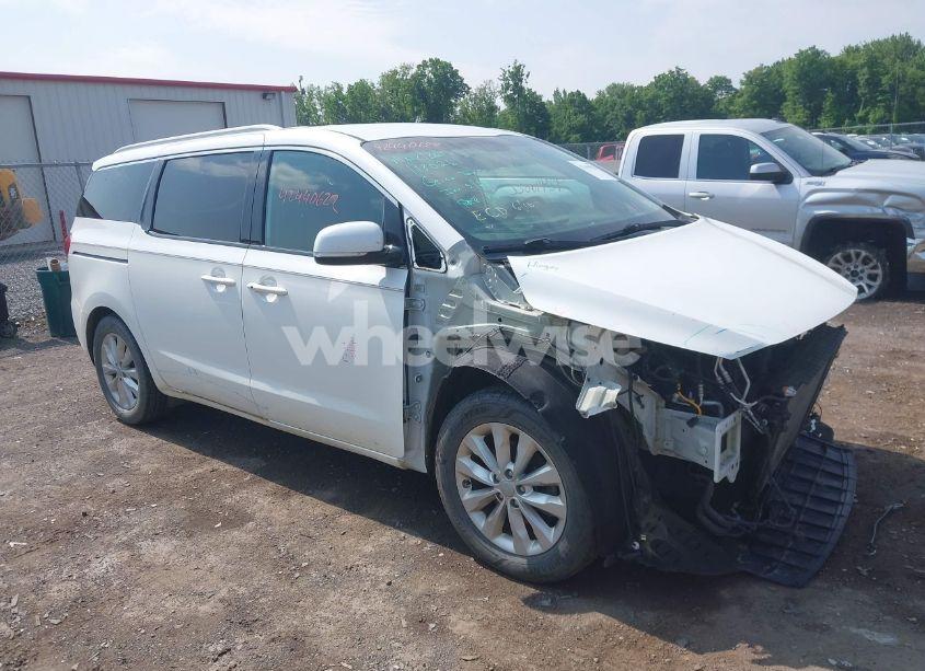 2017 Kia Sedona EX (VIN KNDMC5C14H6264129) main photo