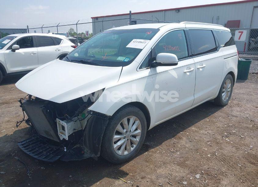 Photo 2 of 2017 Kia Sedona EX (VIN KNDMC5C14H6264129)