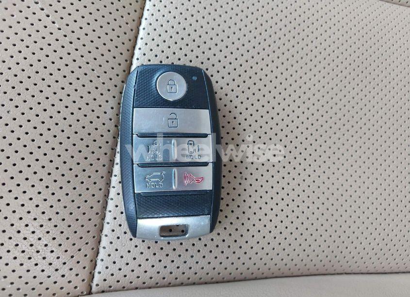 Photo 11 of 2016 Kia Sedona SX (VIN KNDMC5C15G6184482)