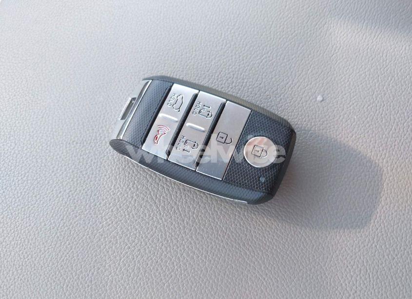 Photo 11 of 2015 Kia Sedona SX (VIN KNDMC5C17F6033576)