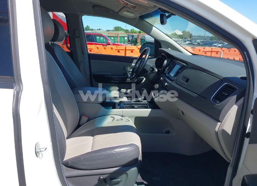 Photo 5 of 2015 Kia Sedona SX (VIN KNDMC5C17F6033576)