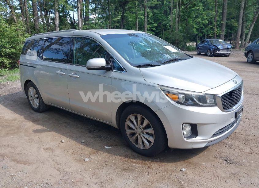 2015 Kia Sedona EX (VIN KNDMC5C19F6019940) main photo