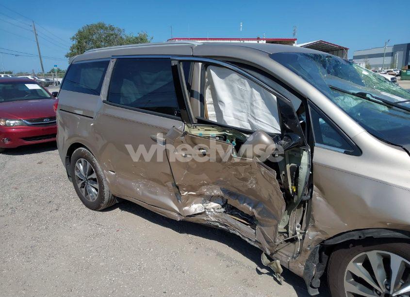 Photo 6 of 2015 Kia Sedona SX (VIN KNDMC5C19F6050492)