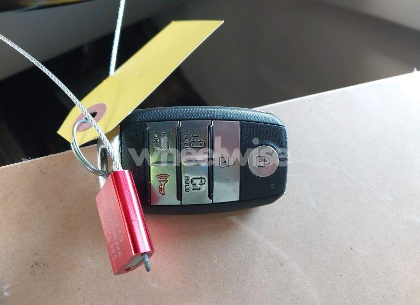 Photo 11 of 2015 Kia Sedona EX (VIN KNDMC5C19F6051416)