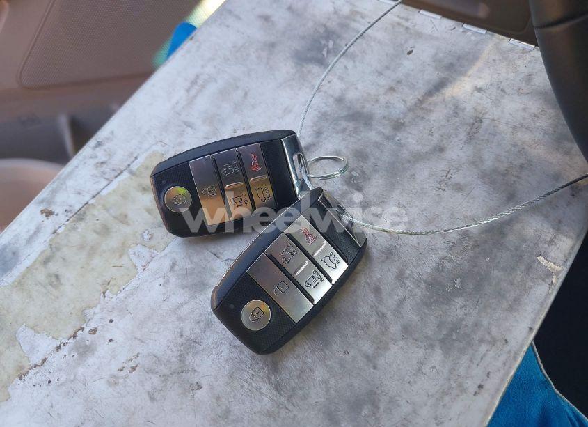 Photo 11 of 2016 Kia Sedona EX (VIN KNDMC5C19G6137276)