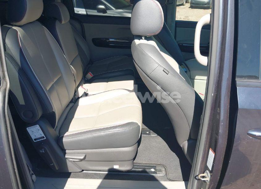 Photo 8 of 2016 Kia Sedona EX (VIN KNDMC5C19G6137276)