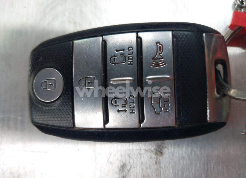 Photo 11 of 2016 Kia Sedona SX LUXURY (VIN KNDME5C1XG6170328)