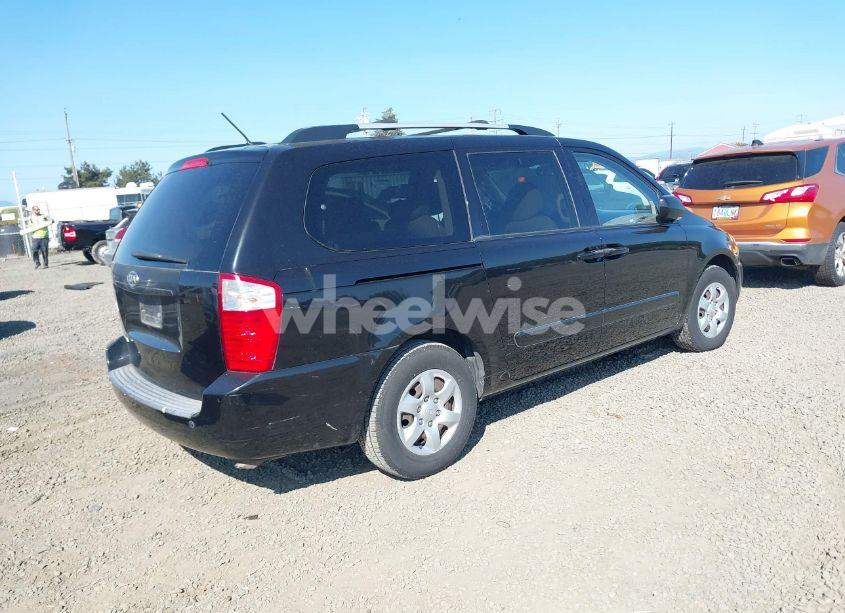 Photo 4 of 2010 Kia Sedona LX (VIN KNDMG4C34A6353639)