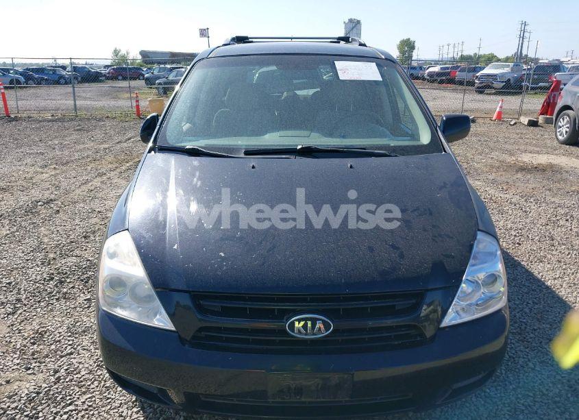 Photo 6 of 2010 Kia Sedona LX (VIN KNDMG4C34A6353639)