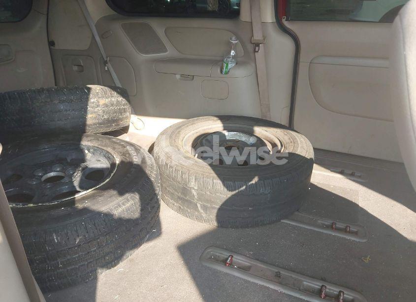 Photo 8 of 2010 Kia Sedona LX (VIN KNDMG4C36A6334221)