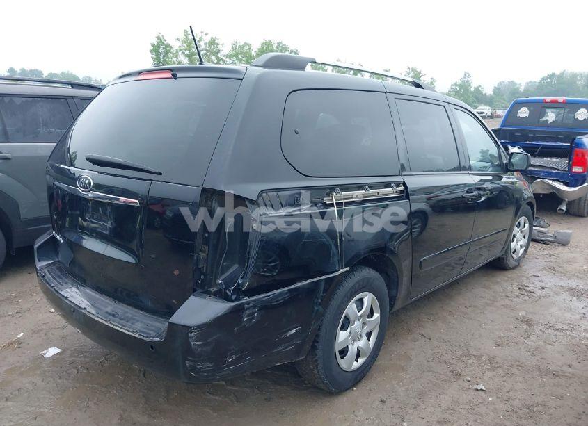 Photo 4 of 2010 Kia Sedona LX (VIN KNDMG4C38A6328436)