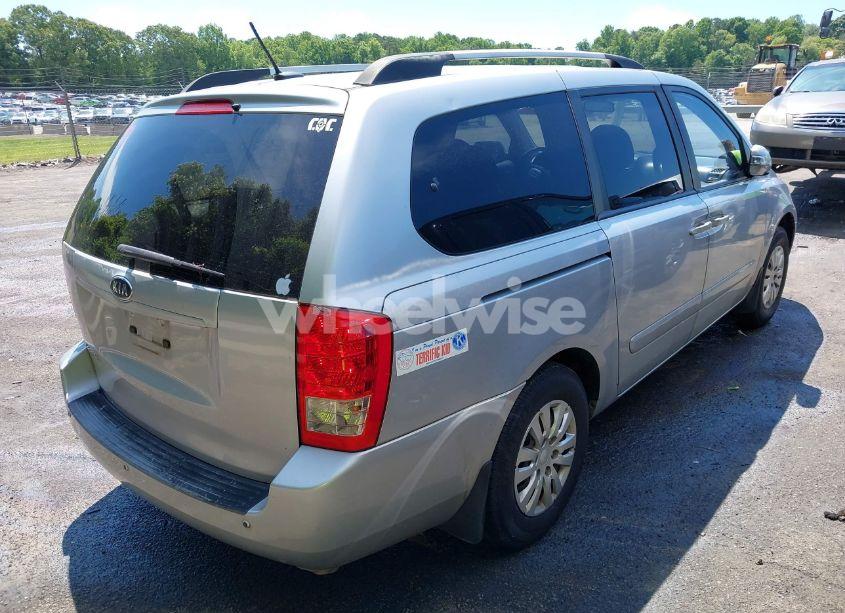 Photo 4 of 2011 Kia Sedona LX (VIN KNDMG4C70B6370068)
