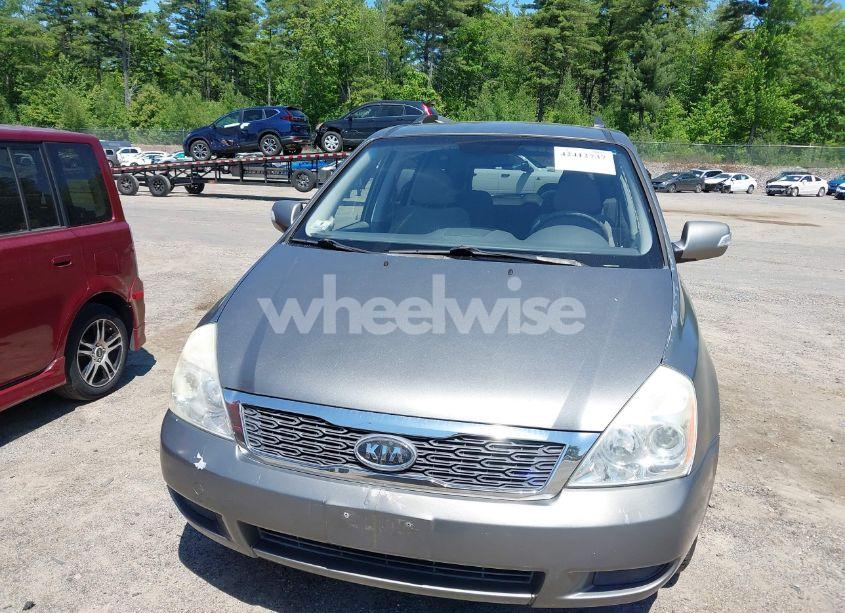 Photo 6 of 2011 Kia Sedona LX (VIN KNDMG4C73B6363759)