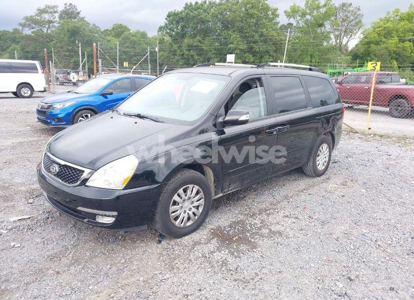 Photo 2 of 2014 Kia Sedona LX (VIN KNDMG4C73E6578093)