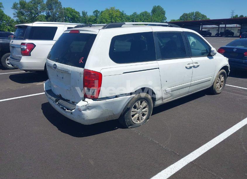 Photo 4 of 2011 Kia Sedona LX (VIN KNDMG4C74B6399055)