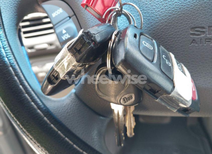 Photo 11 of 2011 Kia Sedona LX (VIN KNDMG4C76B6379633)