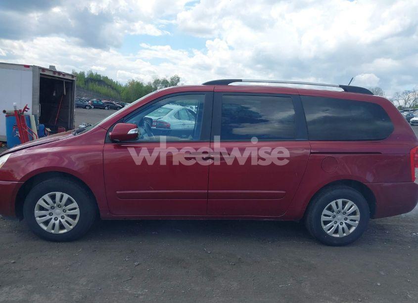 Photo 6 of 2012 Kia Sedona LX (VIN KNDMG4C76C6453523)