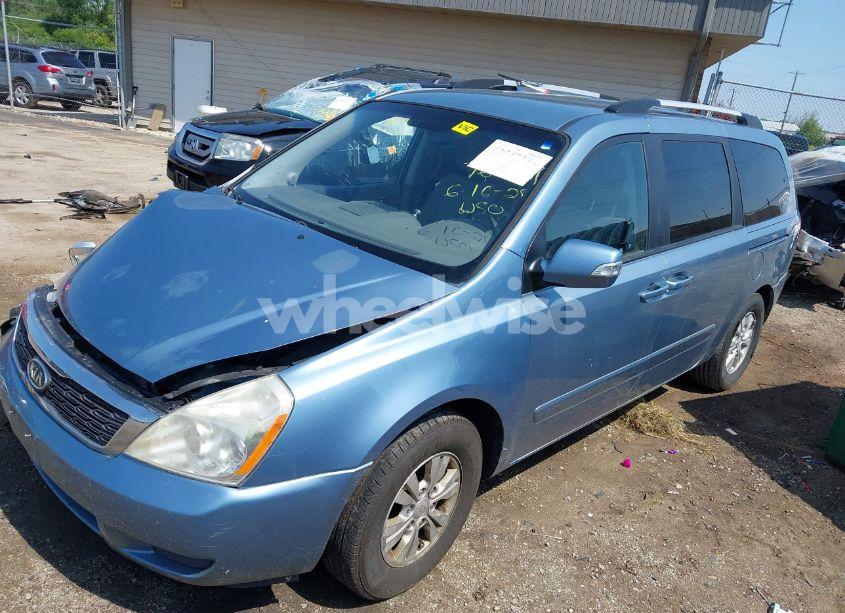 Photo 2 of 2012 Kia Sedona LX (VIN KNDMG4C77C6434107)