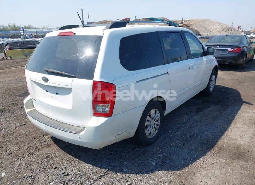 Photo 4 of 2012 Kia Sedona LX (VIN KNDMG4C79C6447098)