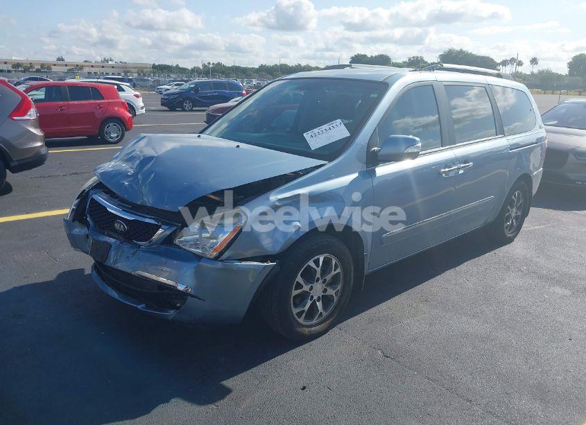 Photo 2 of 2014 Kia Sedona EX (VIN KNDMH4C77E6548379)