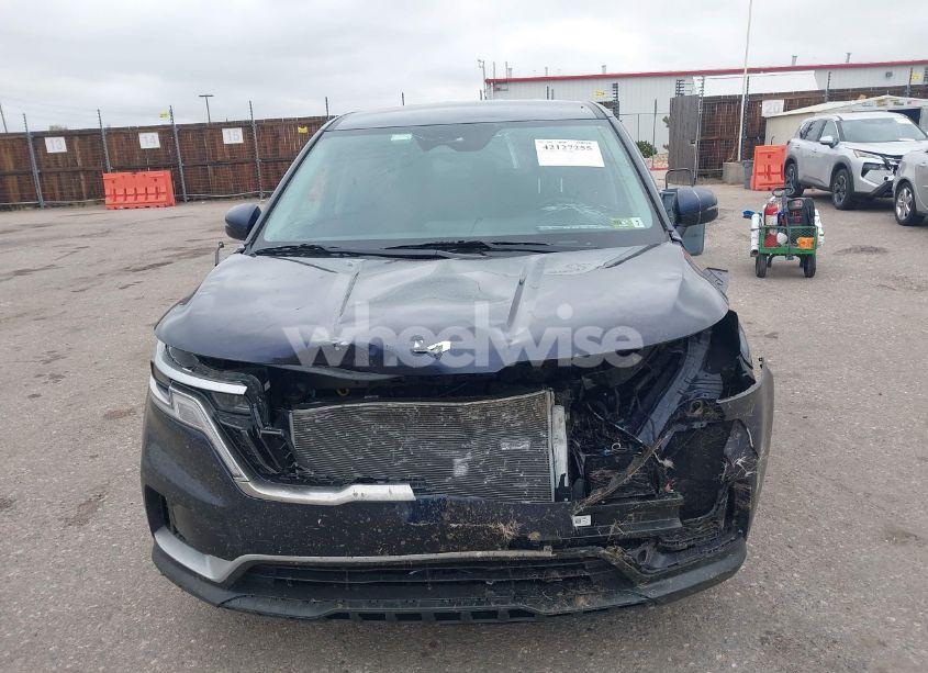 Photo 13 of 2024 Kia Carnival MPV LX SEAT PACKAGE (VIN KNDNB4H30R6329183)