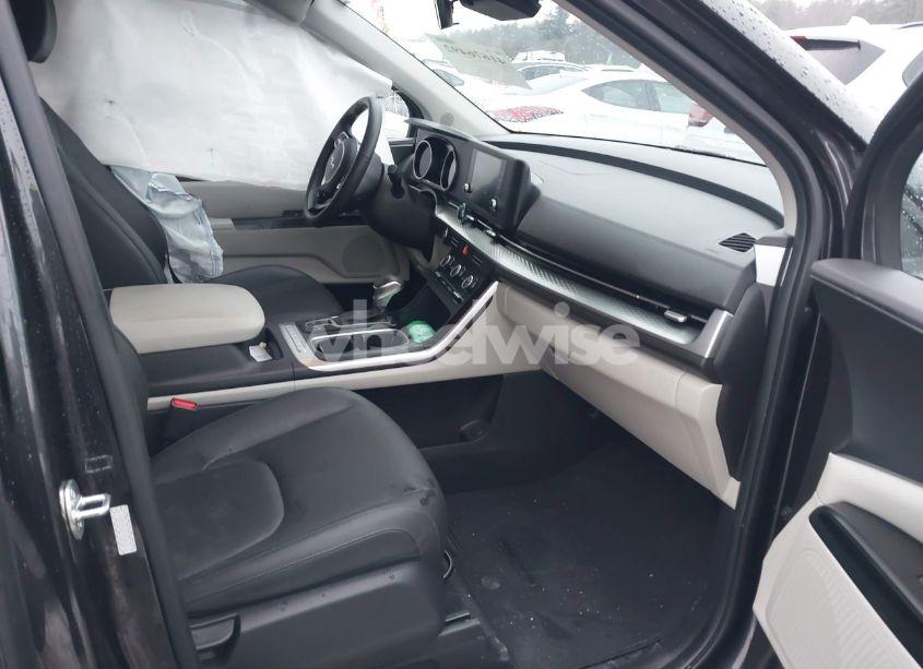 Photo 5 of 2024 Kia Carnival MPV LX SEAT PACKAGE (VIN KNDNB4H31R6306513)