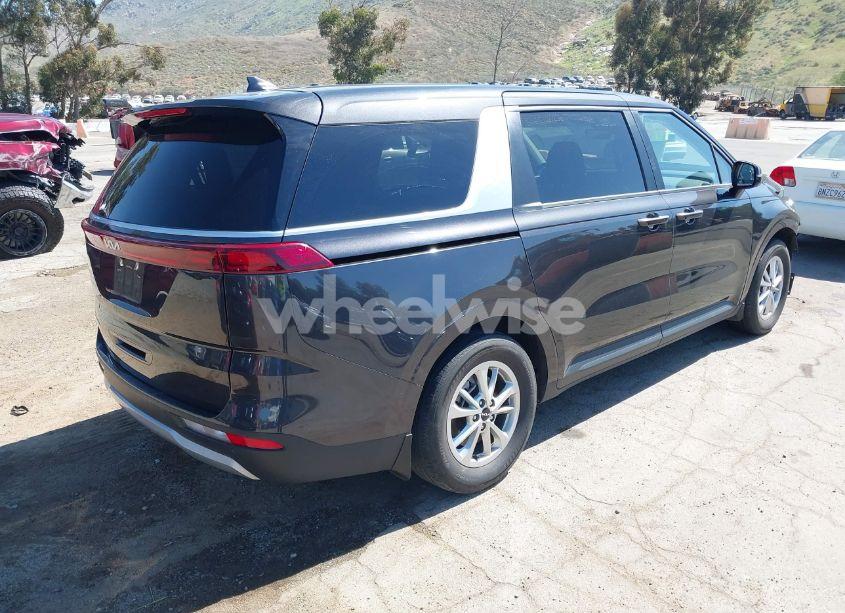 Photo 4 of 2024 Kia Carnival MPV LX (VIN KNDNB4H31R6332240)