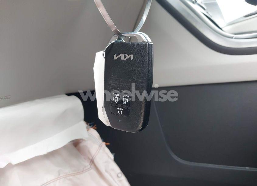 Photo 11 of 2024 Kia Carnival MPV LX SEAT PACKAGE (VIN KNDNB4H31R6393295)