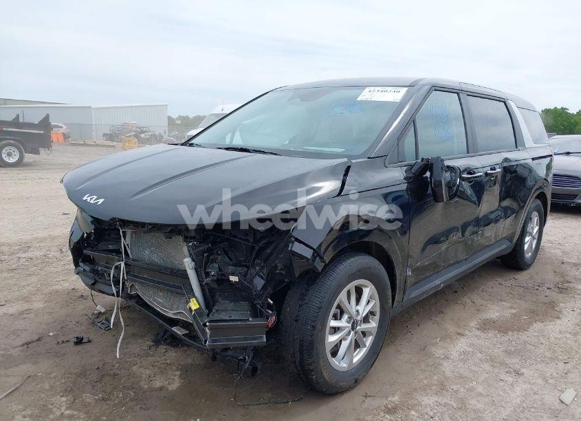 Photo 2 of 2024 Kia Carnival MPV LX SEAT PACKAGE (VIN KNDNB4H31R6393295)