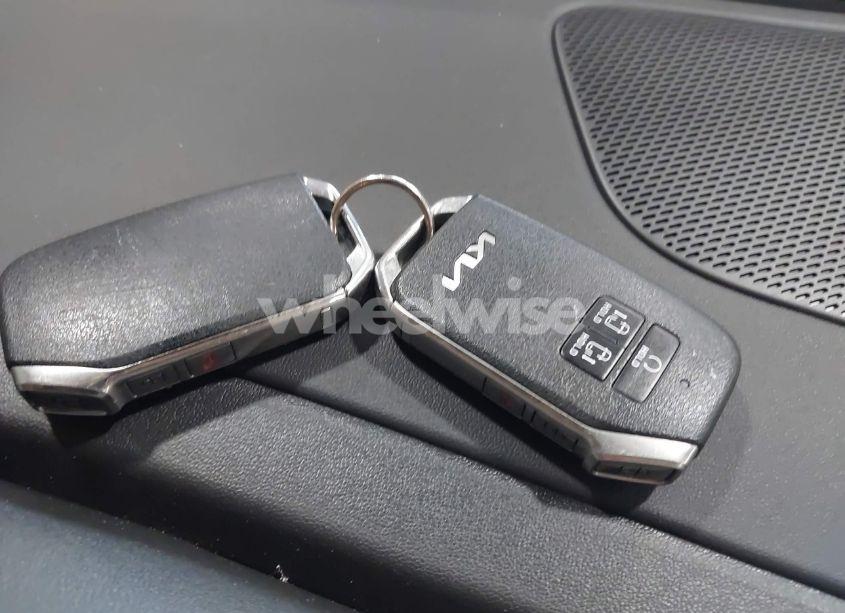 Photo 11 of 2024 Kia Carnival MPV LX SEAT PACKAGE (VIN KNDNB4H31R6397993)