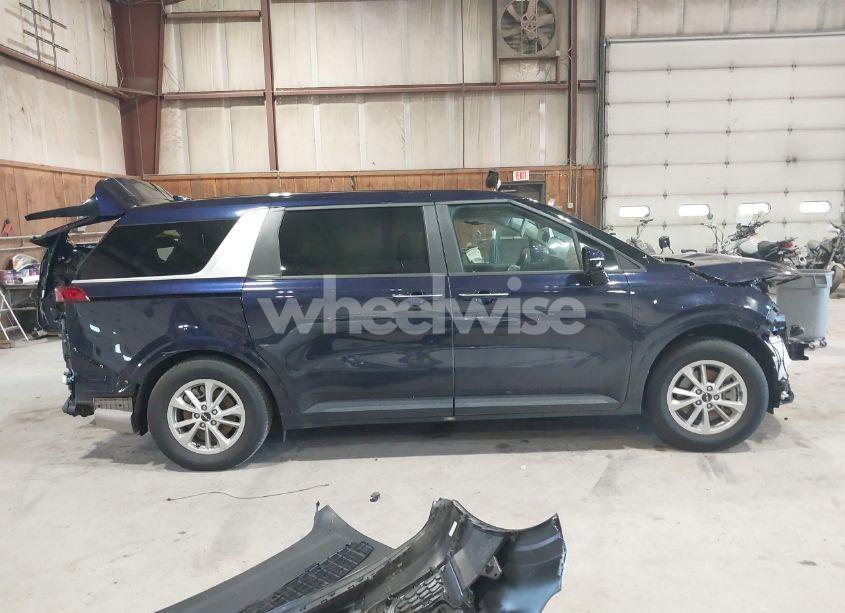 Photo 13 of 2024 Kia Carnival MPV LX SEAT PACKAGE (VIN KNDNB4H31R6397993)