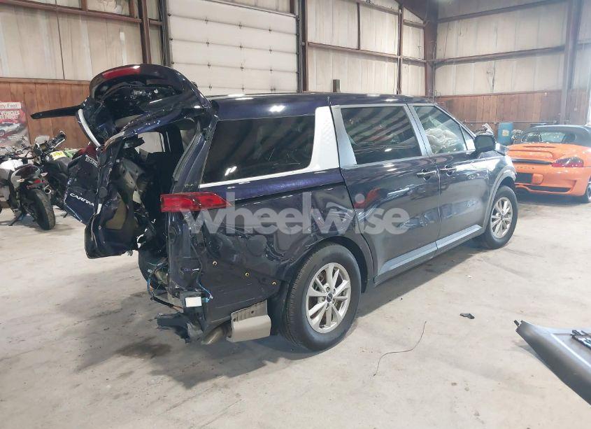 Photo 4 of 2024 Kia Carnival MPV LX SEAT PACKAGE (VIN KNDNB4H31R6397993)