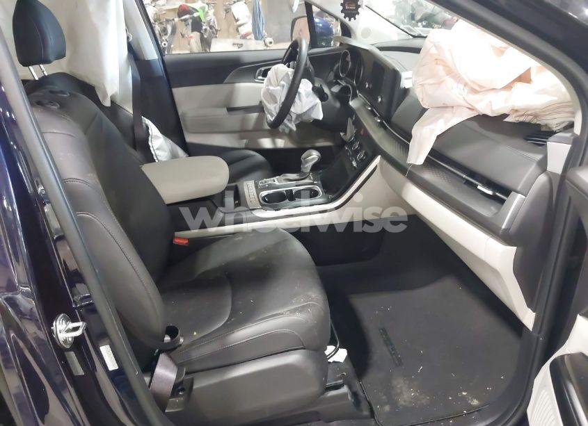 Photo 5 of 2024 Kia Carnival MPV LX SEAT PACKAGE (VIN KNDNB4H31R6397993)