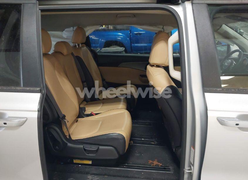 Photo 8 of 2022 Kia Carnival MPV LX SEAT PACKAGE (VIN KNDNB4H32N6061568)