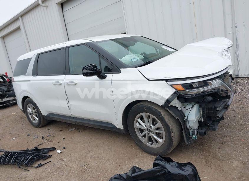 Photo 13 of 2024 Kia Carnival MPV LX SEAT PACKAGE (VIN KNDNB4H32R6327807)