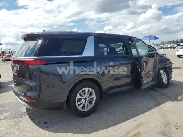 Photo 2 of 2023 KIA CARNIVAL LX (VIN KNDNB4H34P6253738)