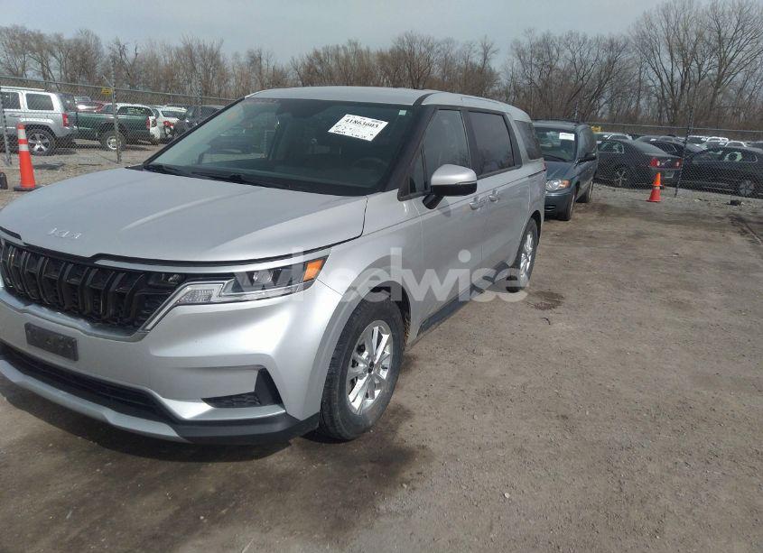 Photo 2 of 2022 Kia Carnival MPV LX (VIN KNDNB4H38N6067651)