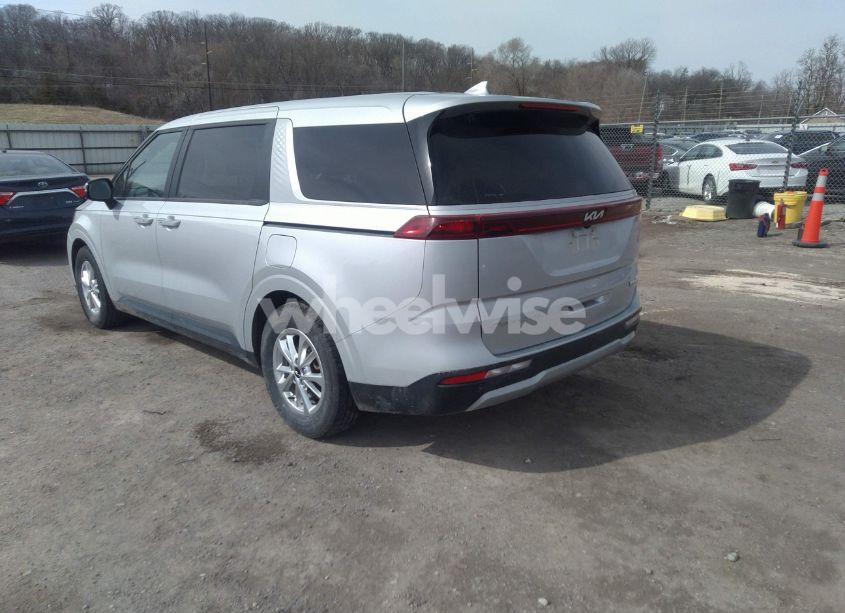 Photo 3 of 2022 Kia Carnival MPV LX (VIN KNDNB4H38N6067651)